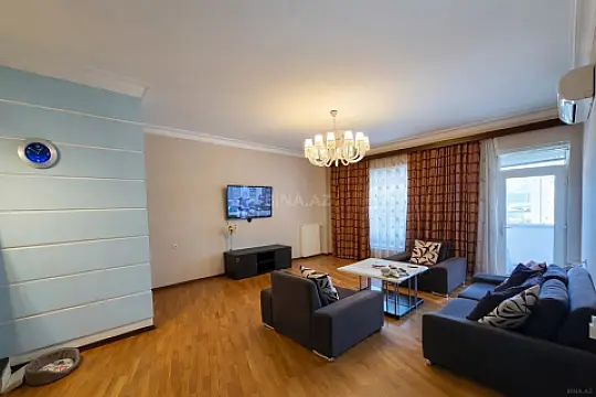 Satılır 3 otaqlı mənzil 157 m² — Bakı 3 otaq 157.00 m²