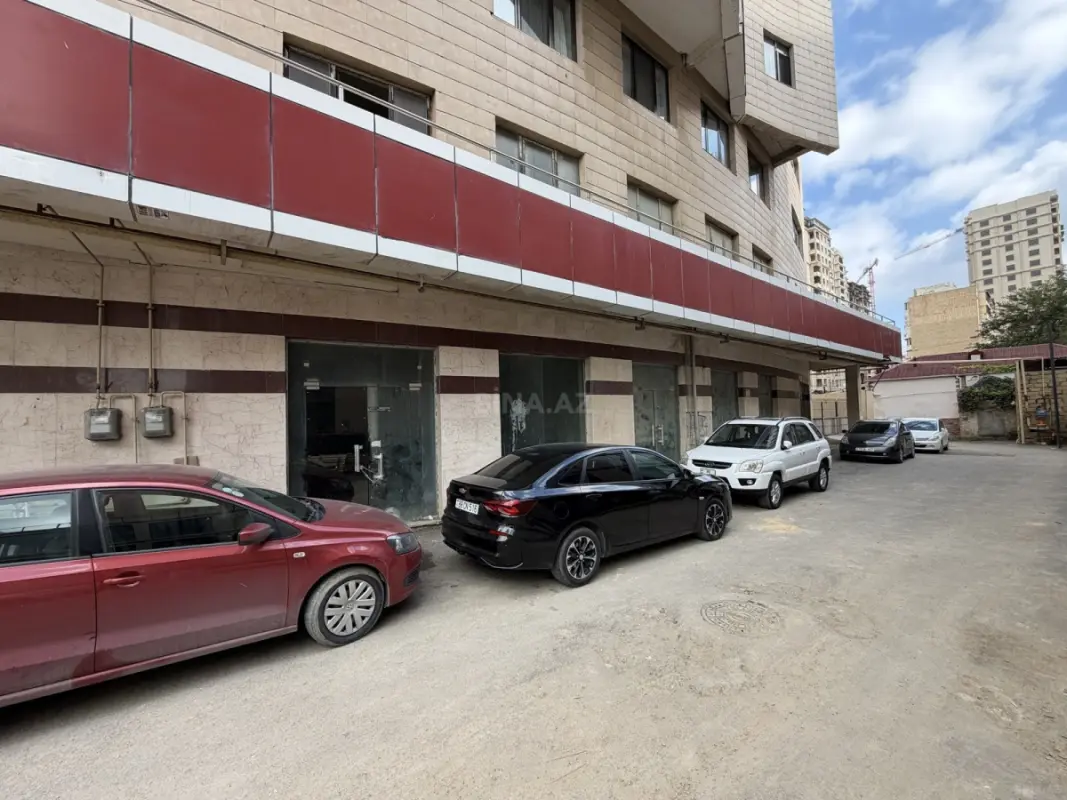Kirayə verilir obyekt 620 m²