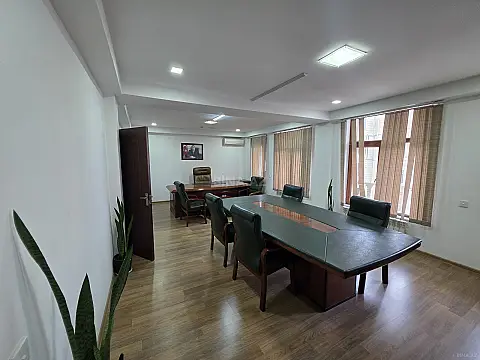 Kirayə verilir 3 otaqlı ofis 100 m² — Bakı, Nərimanov 3 otaq 100.00 m²
