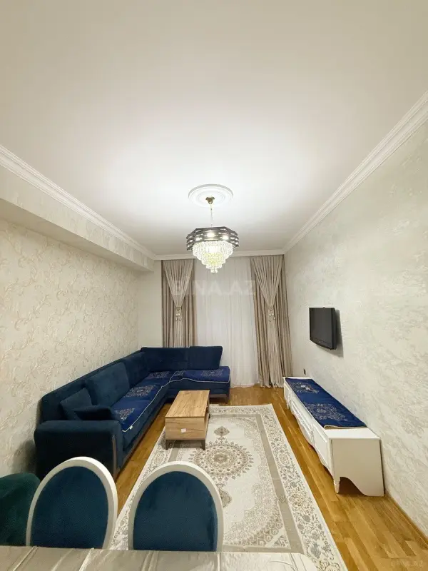Kirayə verilir 2 otaqlı mənzil 67 m²