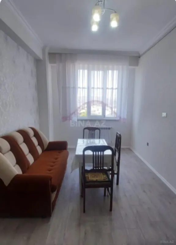 Kirayə verilir 2 otaqlı mənzil 45 m²