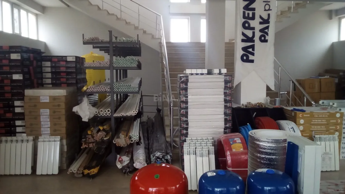 Satılır obyekt 238.8 m²