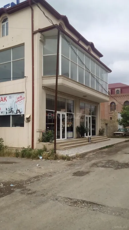 Satılır obyekt 238.8 m²