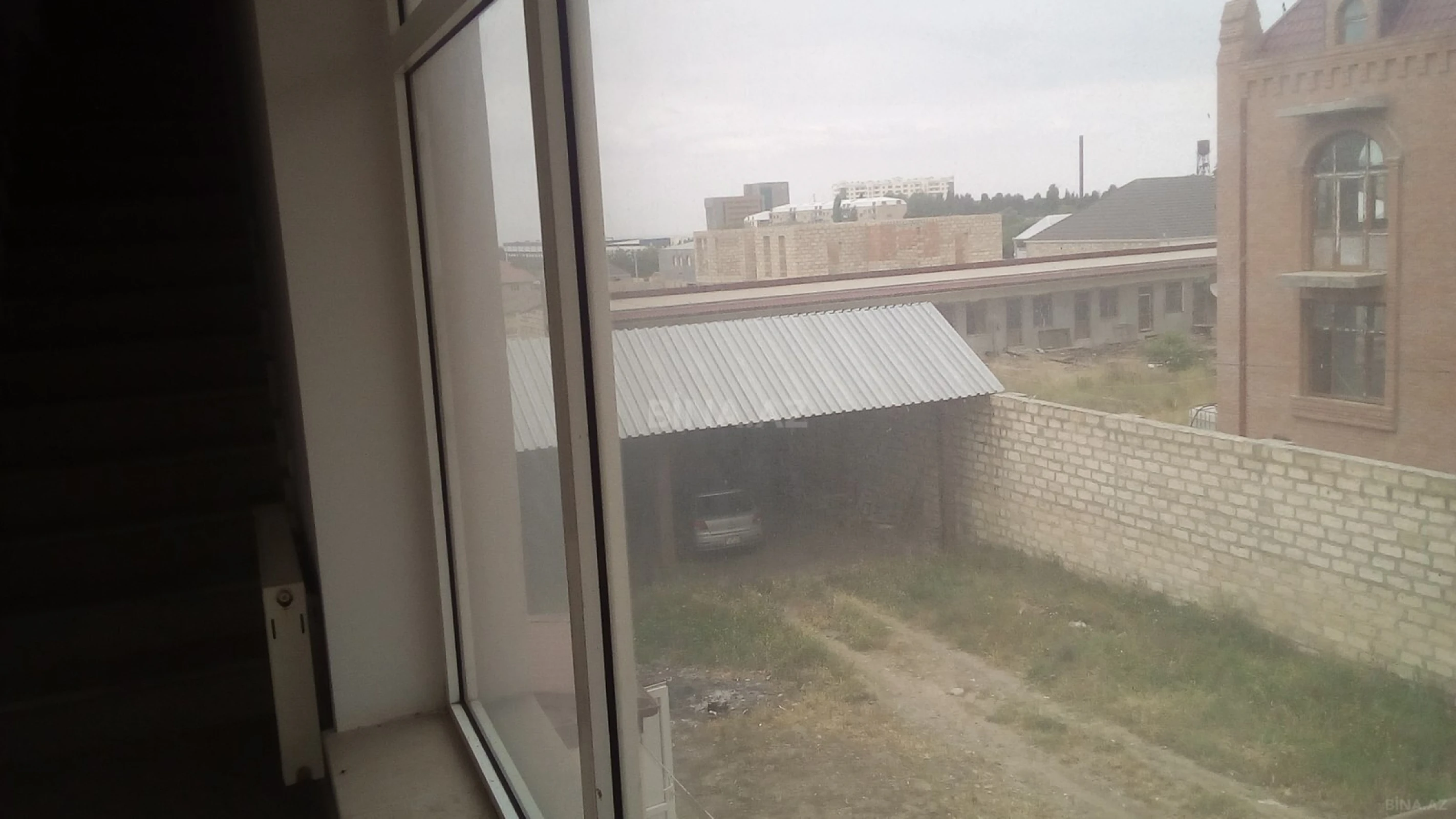 Satılır obyekt 238.8 m²