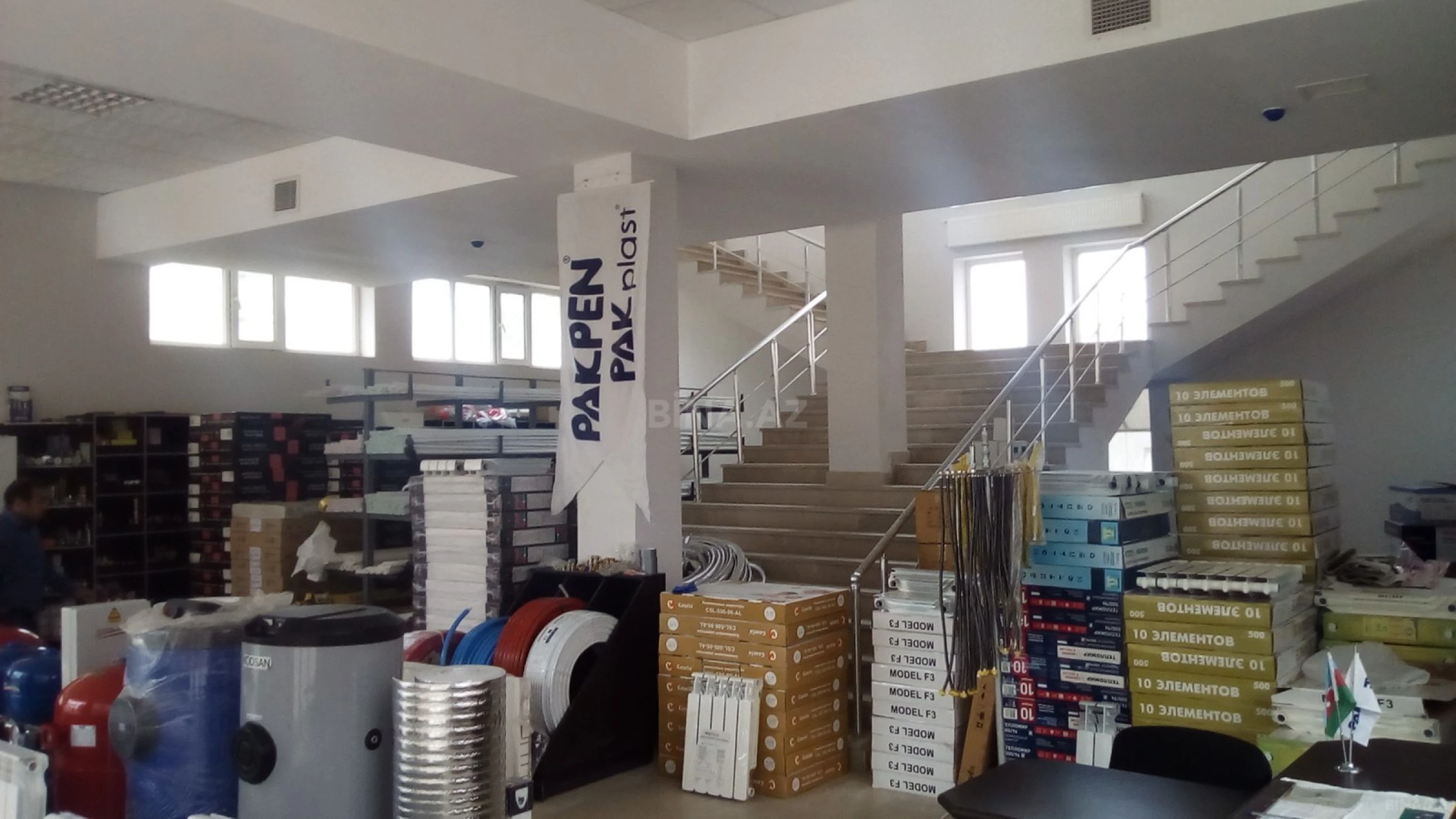 Satılır obyekt 238.8 m²