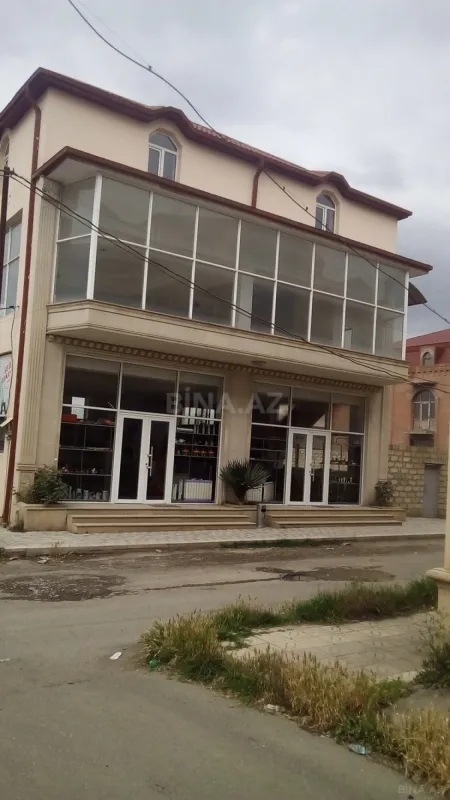 Satılır obyekt 238.8 m²