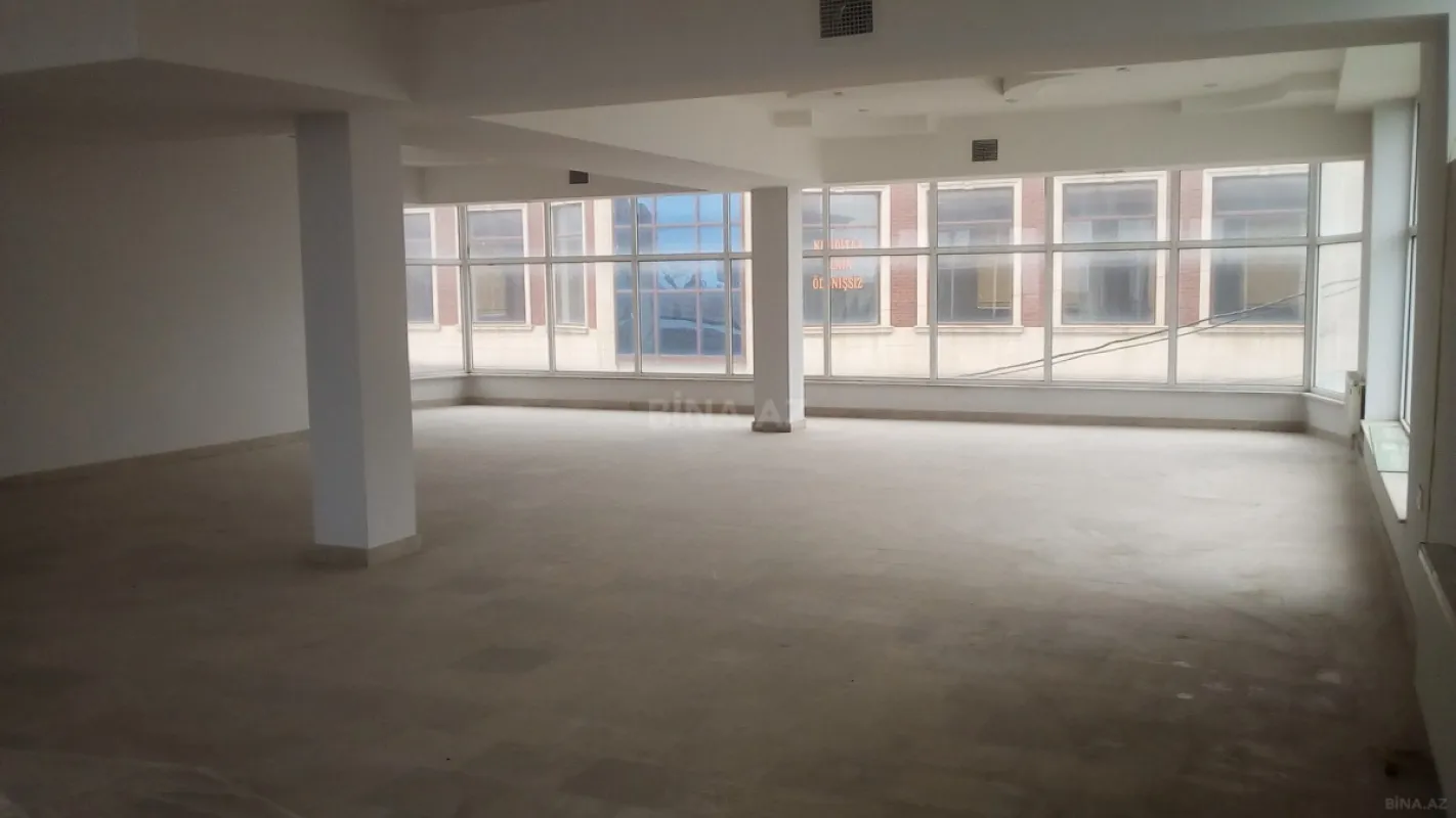 Satılır obyekt 238.8 m²