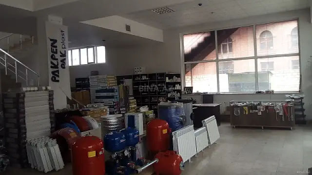 Satılır obyekt 238.8 m²