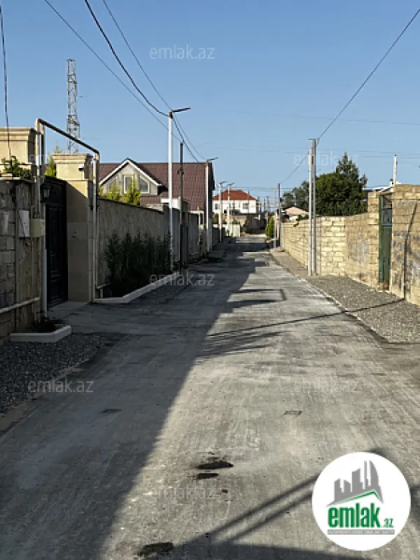 Satılır 4 otaqlı mənzil 140 m²