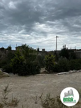 Satılır 4 otaqlı mənzil 140 m²