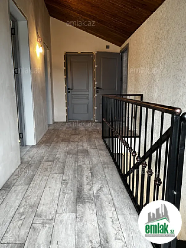 Satılır 4 otaqlı mənzil 140 m²