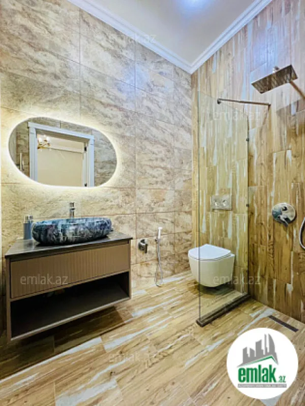 Satılır 4 otaqlı mənzil 190 m²