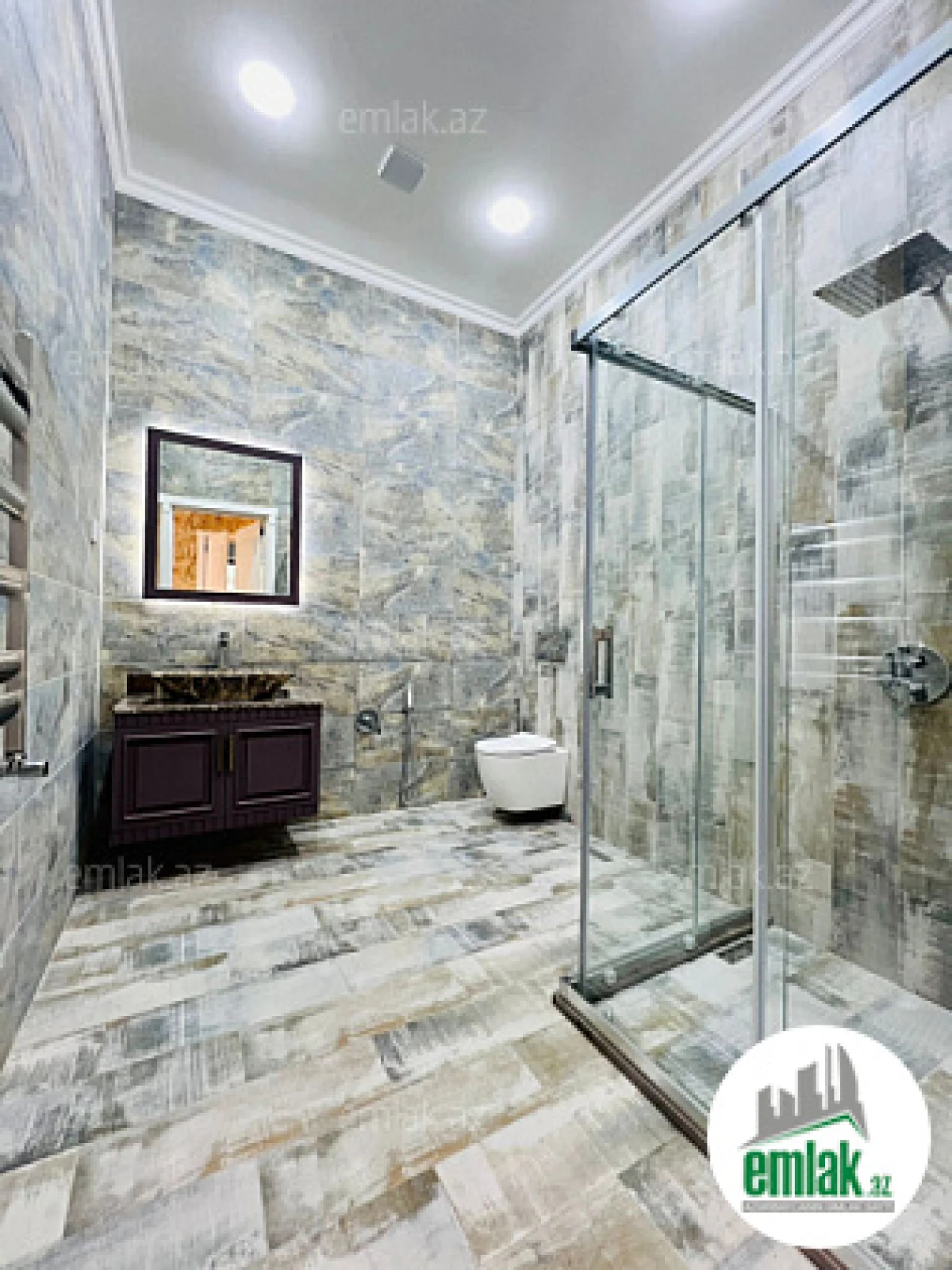 Satılır 4 otaqlı mənzil 190 m²