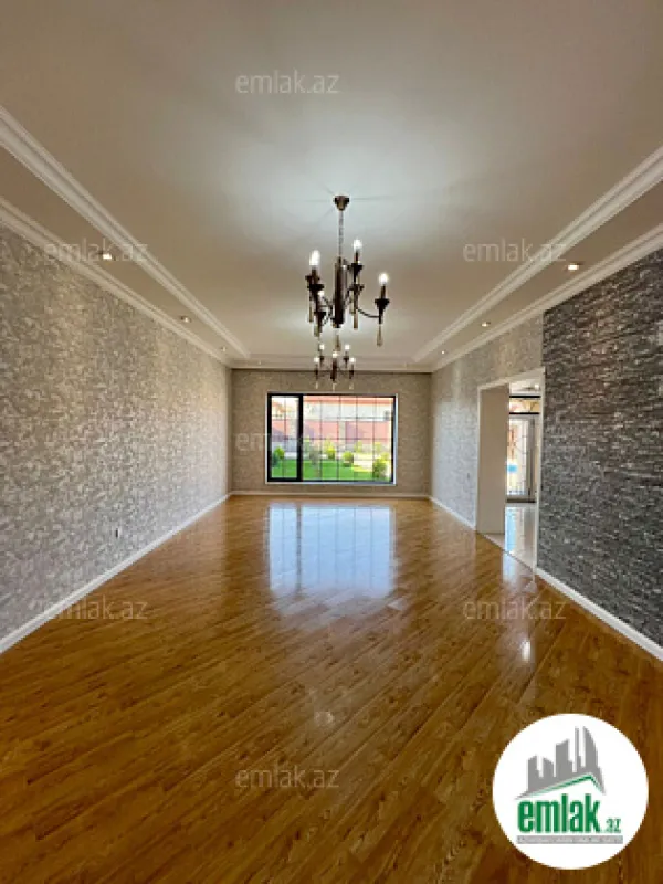 Satılır 4 otaqlı mənzil 190 m²
