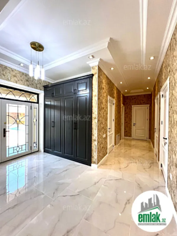 Satılır 4 otaqlı mənzil 190 m²