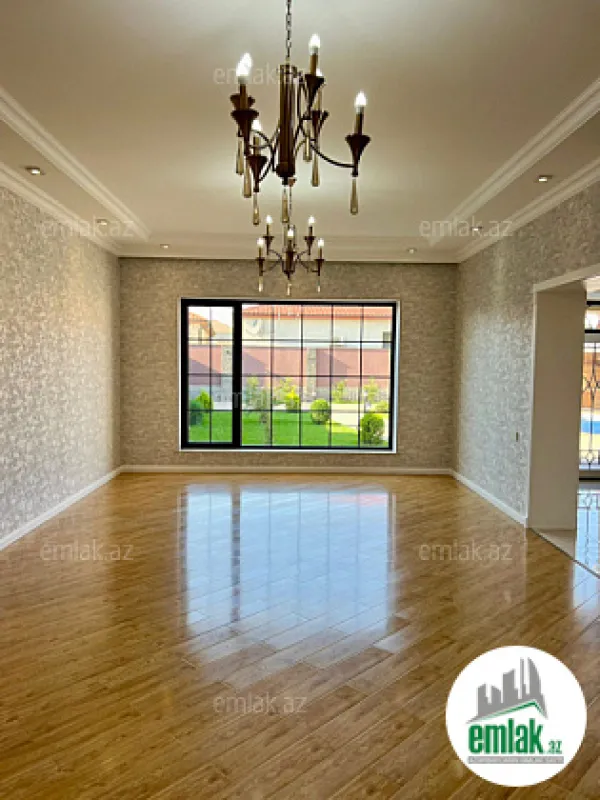 Satılır 4 otaqlı mənzil 190 m²