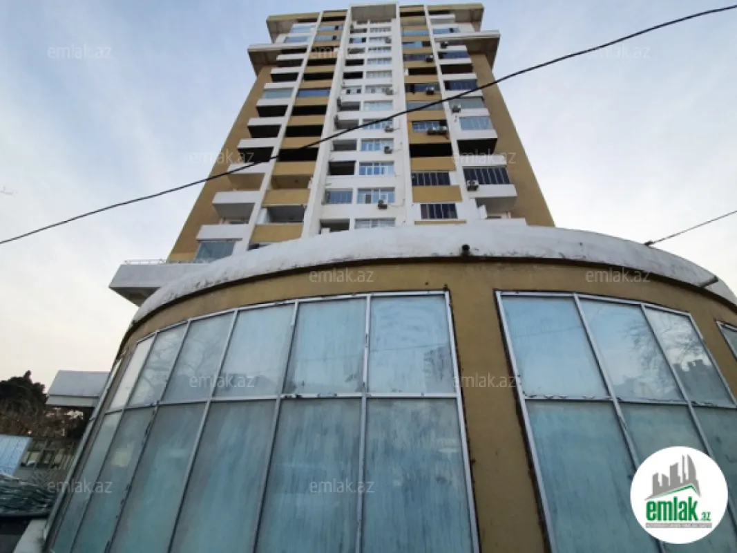 Satılır 20 otaqlı obyekt 1000 m²