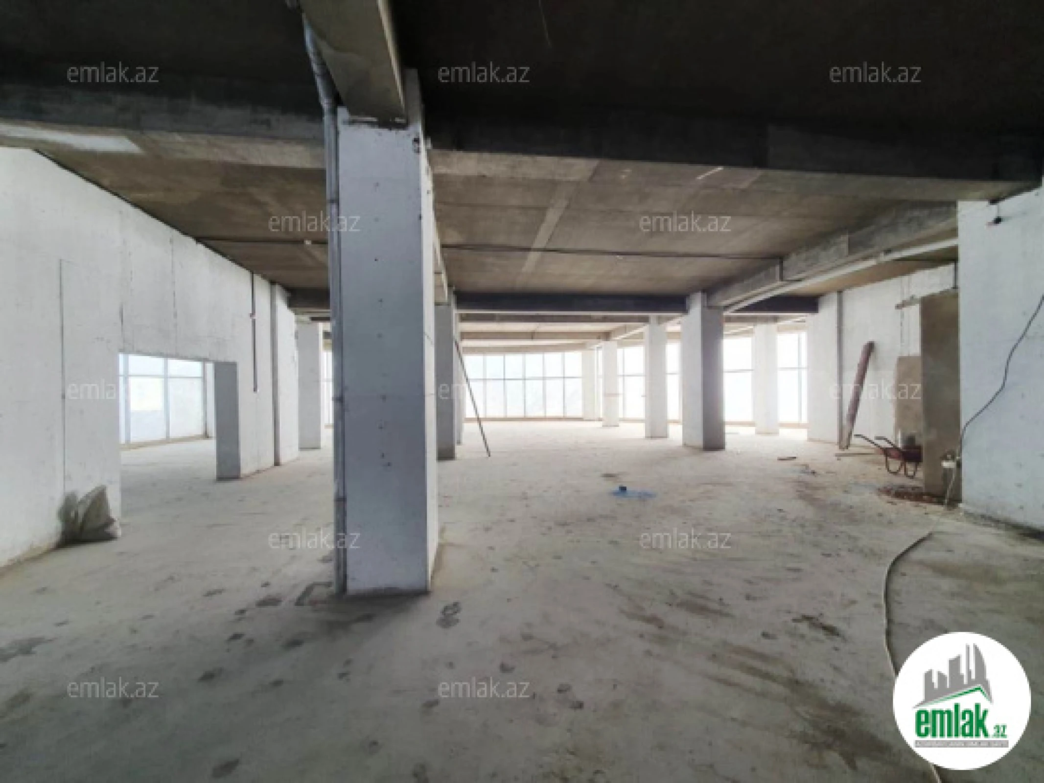 Satılır 20 otaqlı obyekt 1000 m²
