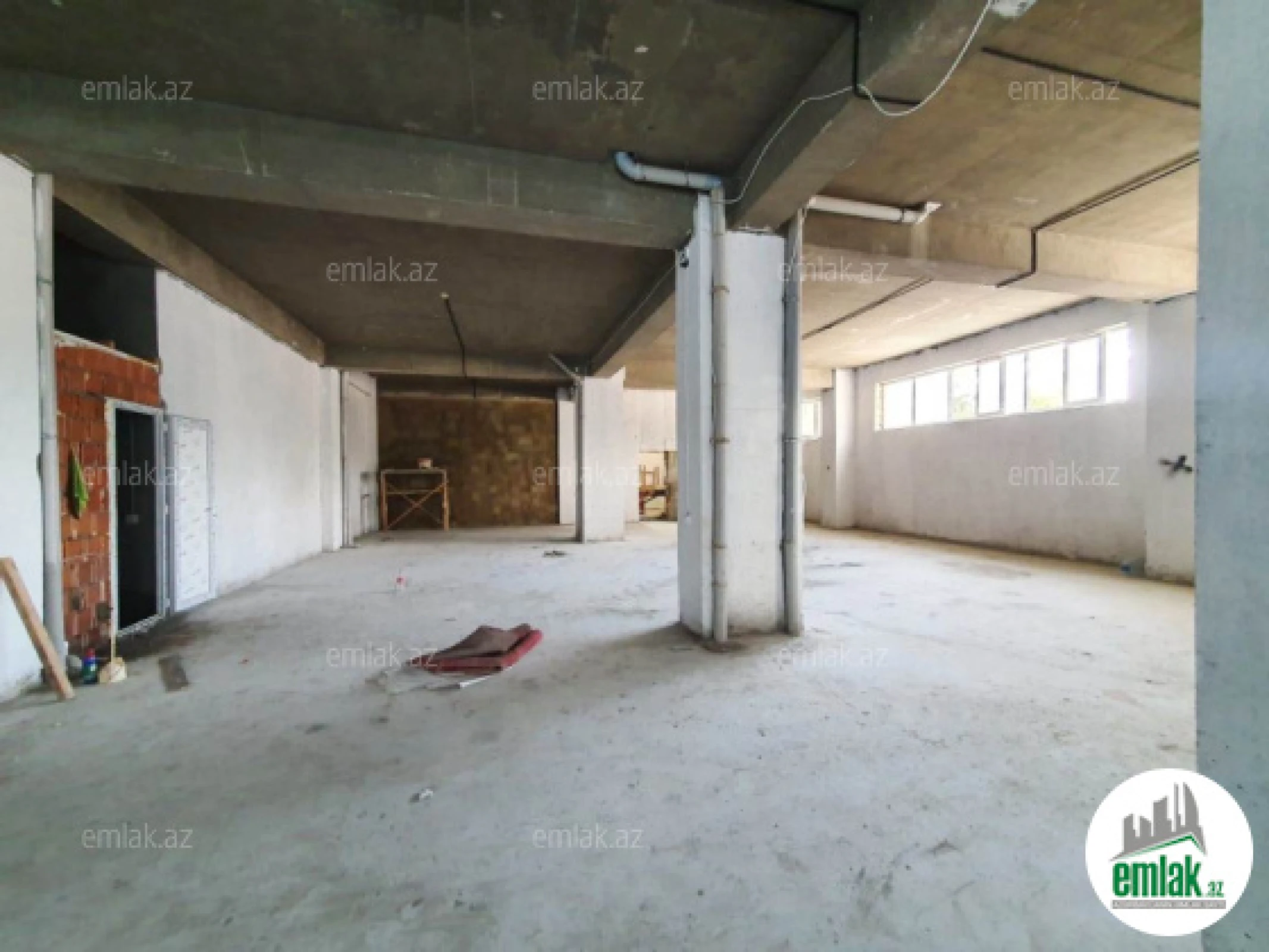 Satılır 20 otaqlı obyekt 1000 m²