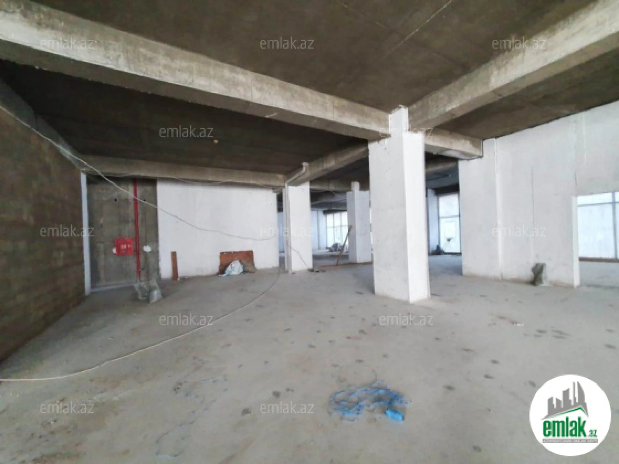 Satılır 20 otaqlı obyekt 1000 m²