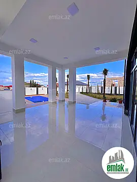 Satılır 4 otaqlı mənzil 220 m²