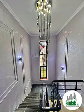 Satılır 4 otaqlı mənzil 220 m²