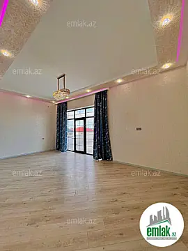 Satılır 4 otaqlı mənzil 220 m²