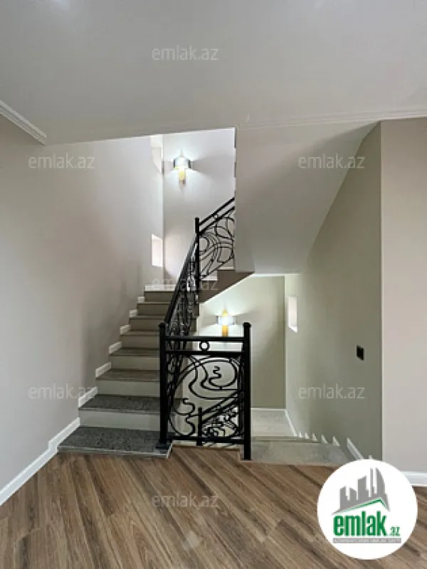 Satılır 5 otaqlı mənzil 260 m²