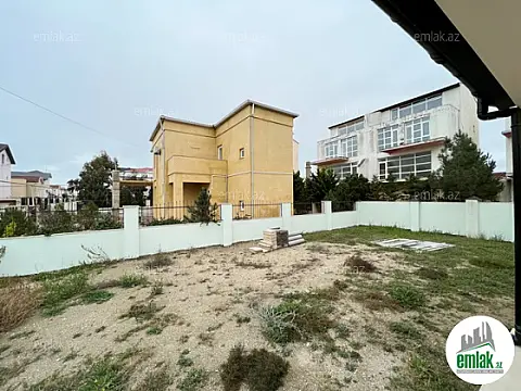 Satılır 5 otaqlı mənzil 260 m²