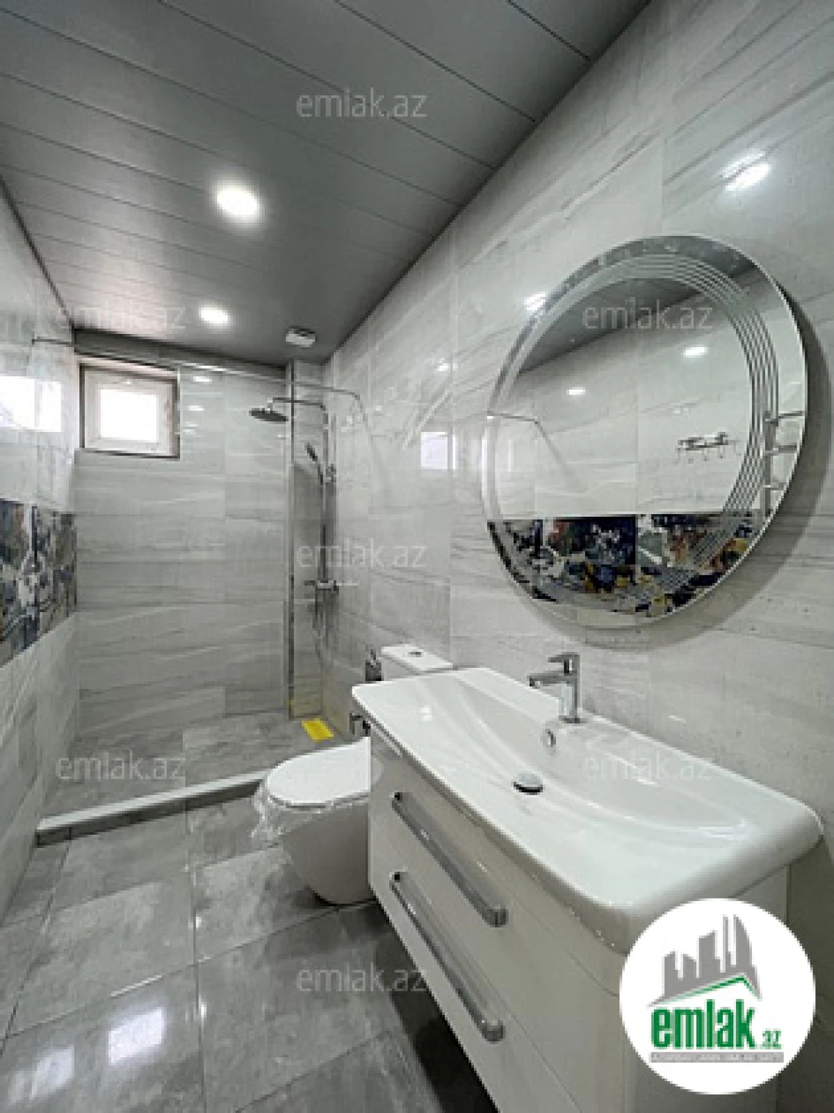 Satılır 5 otaqlı mənzil 260 m²