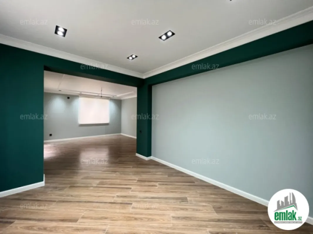 Satılır 5 otaqlı mənzil 260 m²
