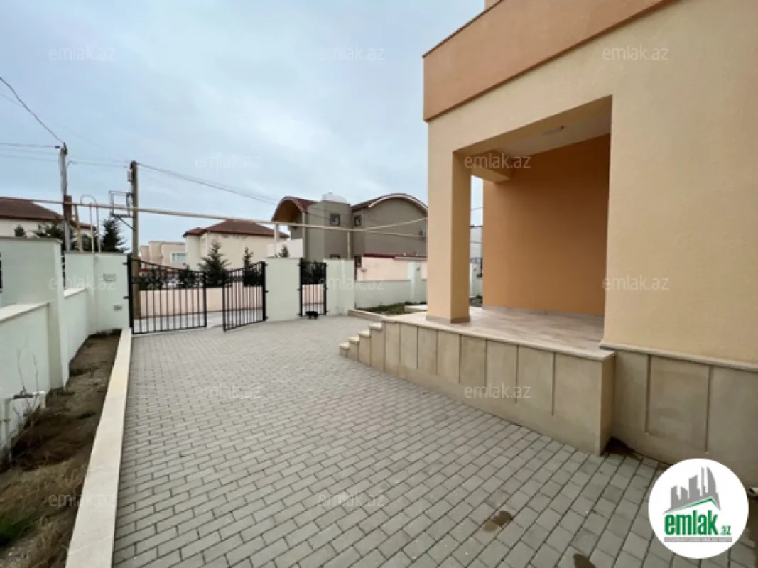 Satılır 5 otaqlı mənzil 260 m²