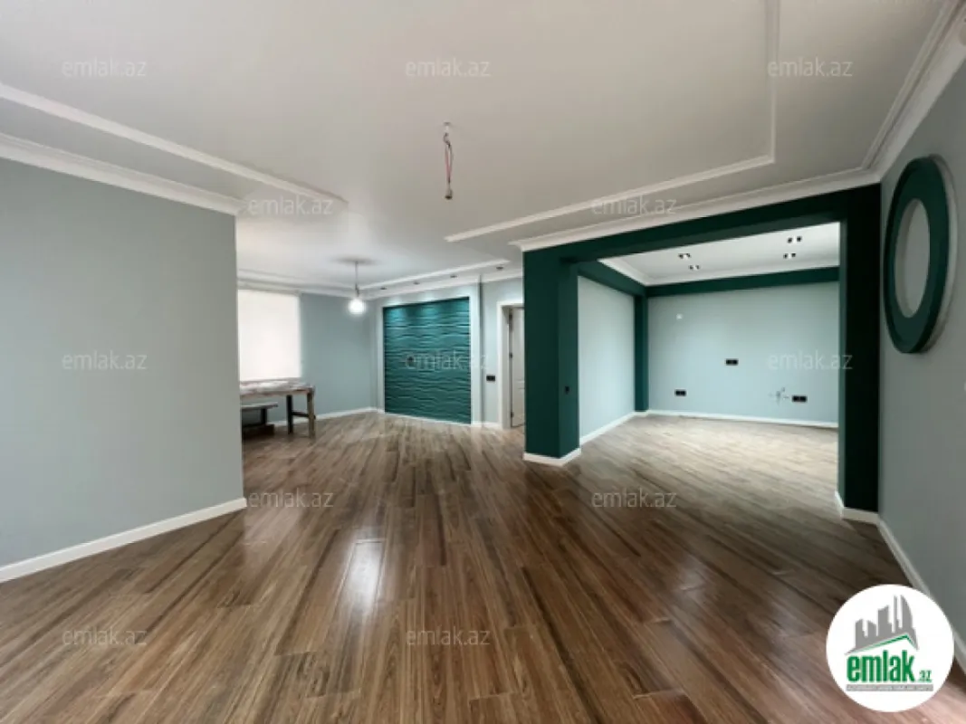 Satılır 5 otaqlı mənzil 260 m²