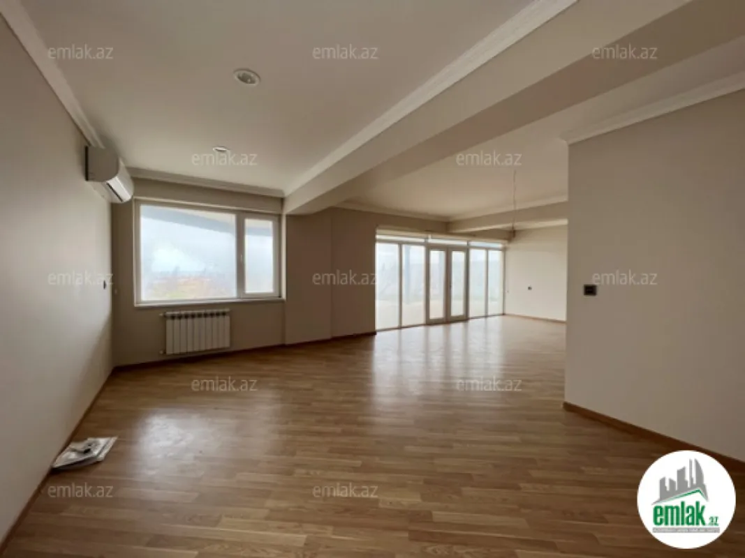 Satılır 5 otaqlı mənzil 320 m²