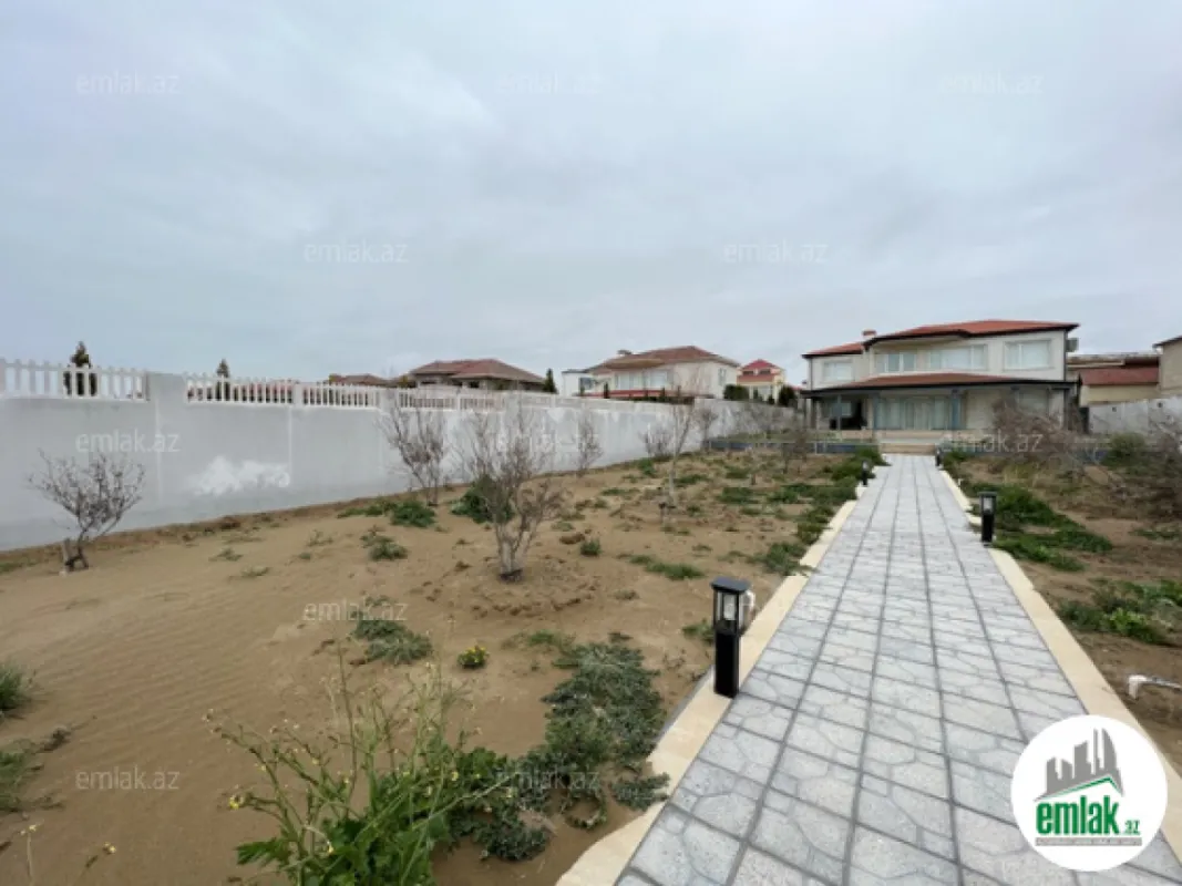 Satılır 5 otaqlı mənzil 320 m²