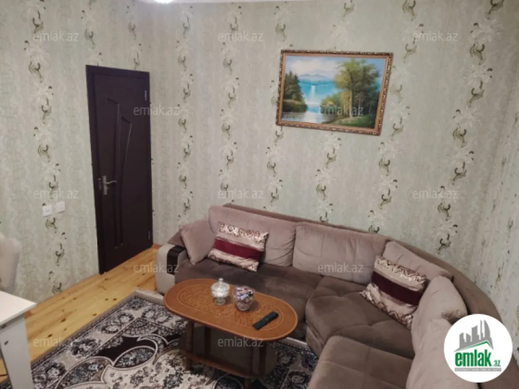 Satılır 5 otaqlı həyət evi 140 m²