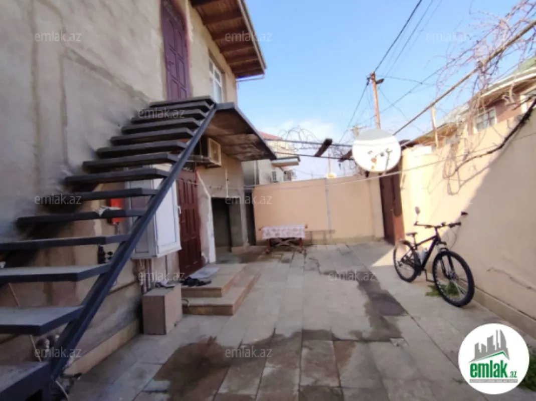 Satılır 5 otaqlı həyət evi 140 m²
