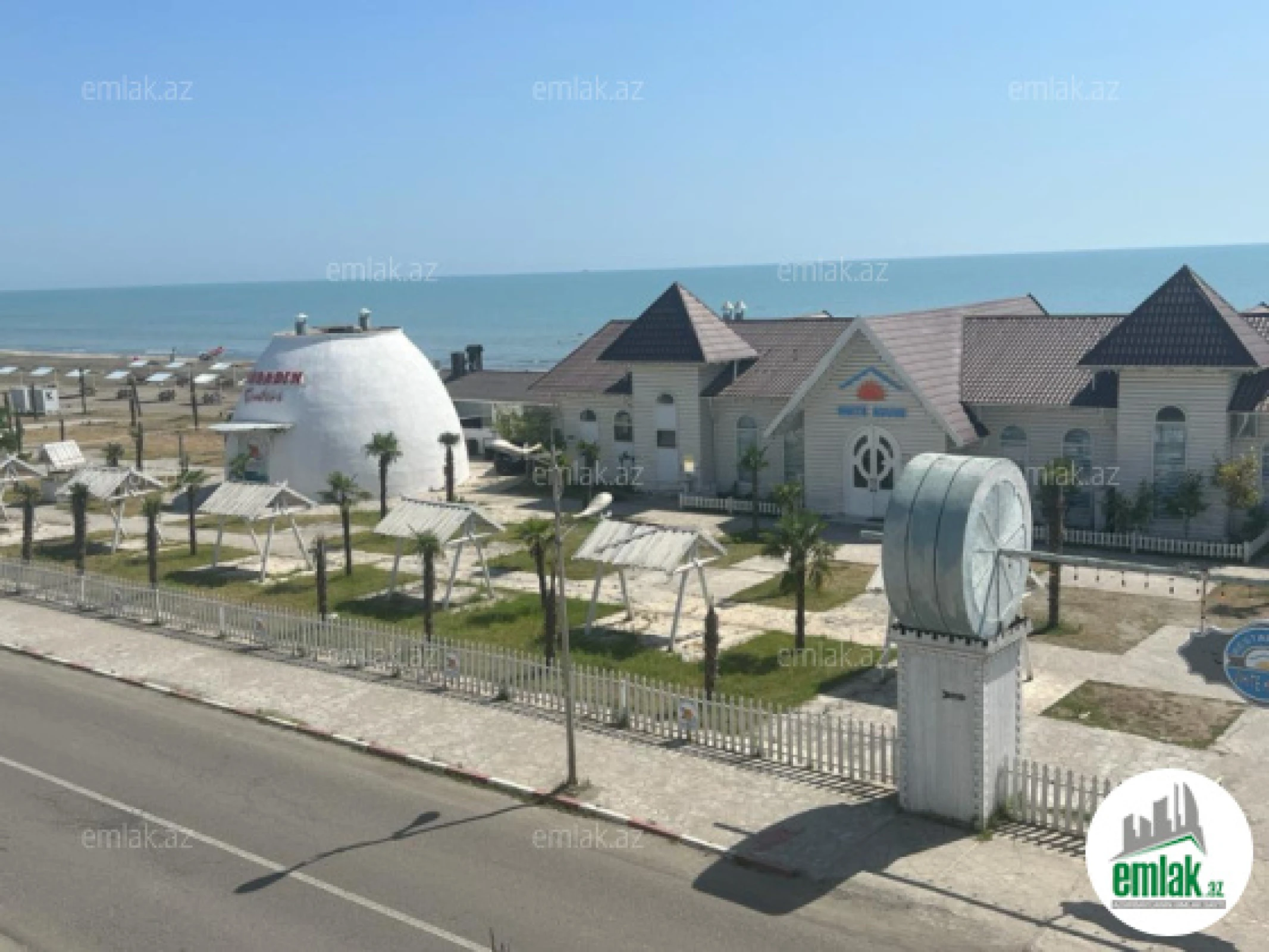 Satılır 5 otaqlı obyekt 680 m²