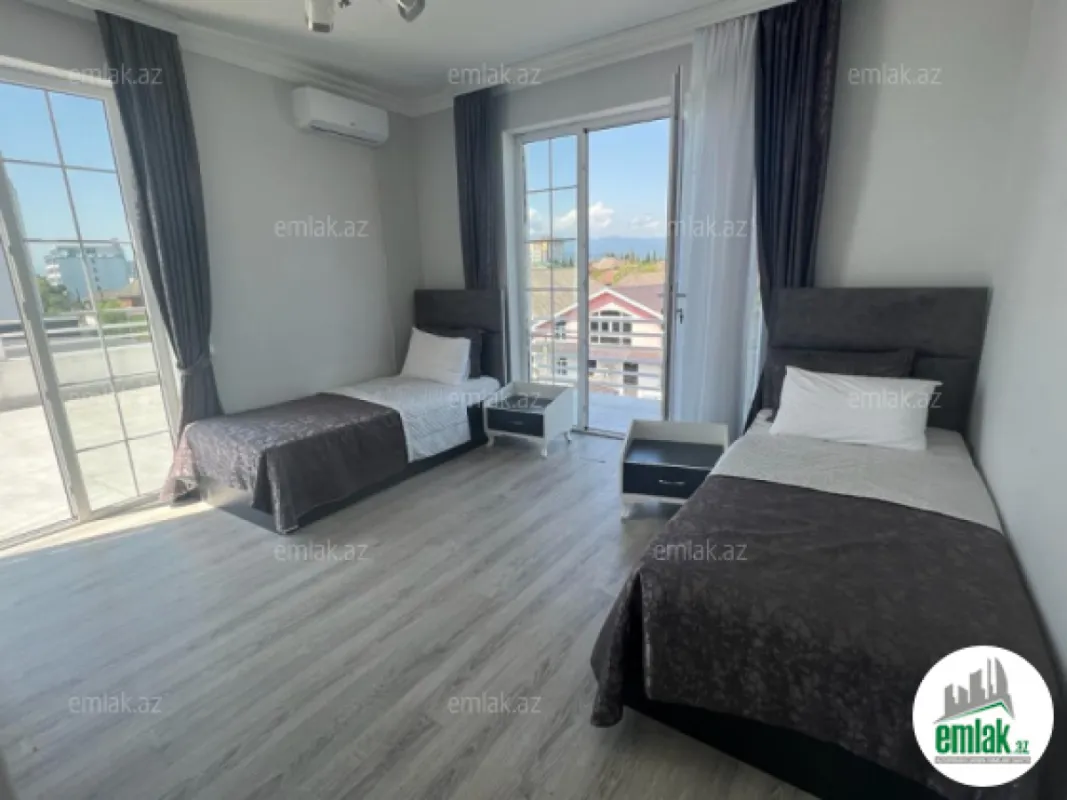 Satılır 5 otaqlı obyekt 680 m²