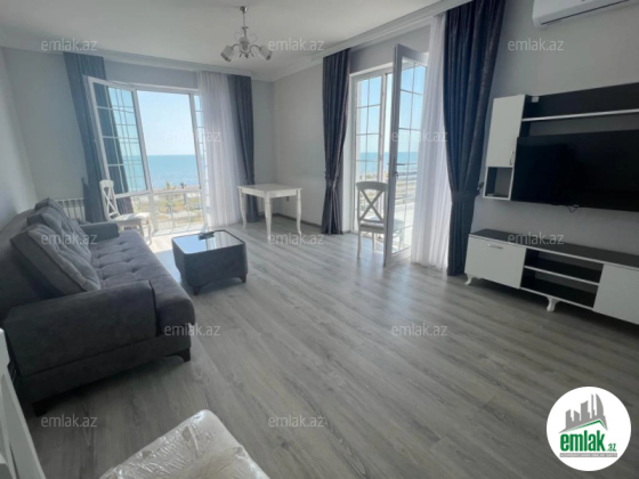 Satılır 5 otaqlı obyekt 680 m²
