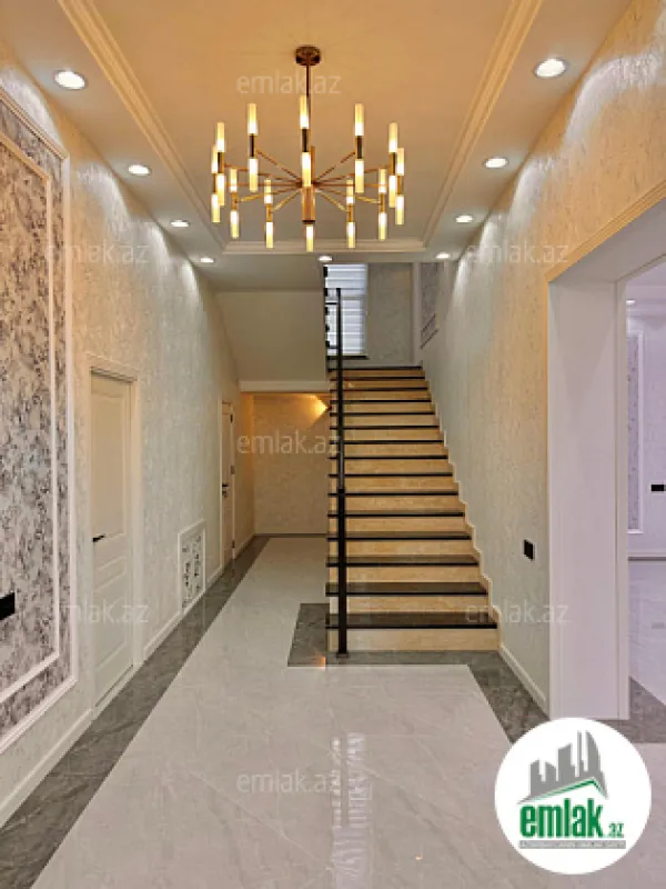 Satılır 5 otaqlı mənzil 380 m²