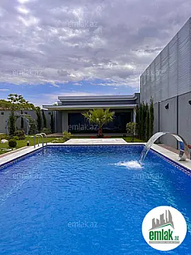 Satılır 5 otaqlı mənzil 380 m²