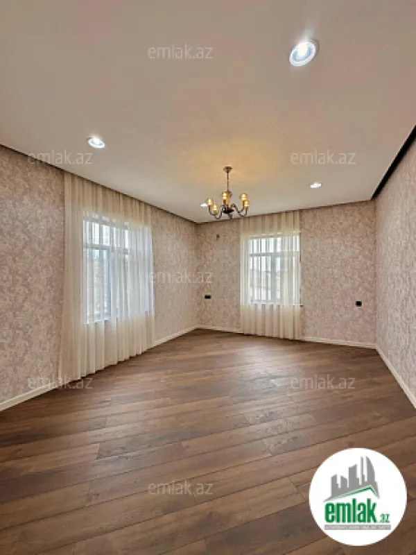 Satılır 5 otaqlı mənzil 380 m²