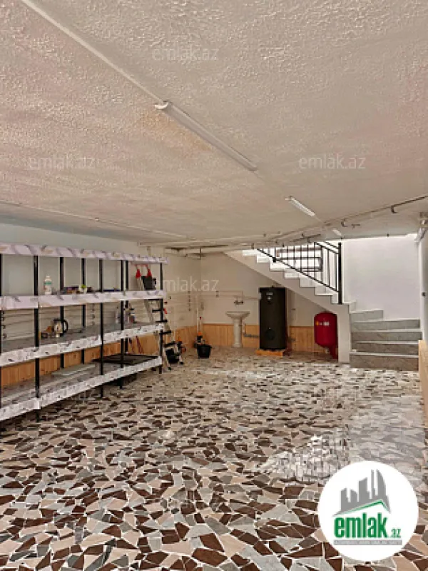 Satılır 5 otaqlı mənzil 380 m²