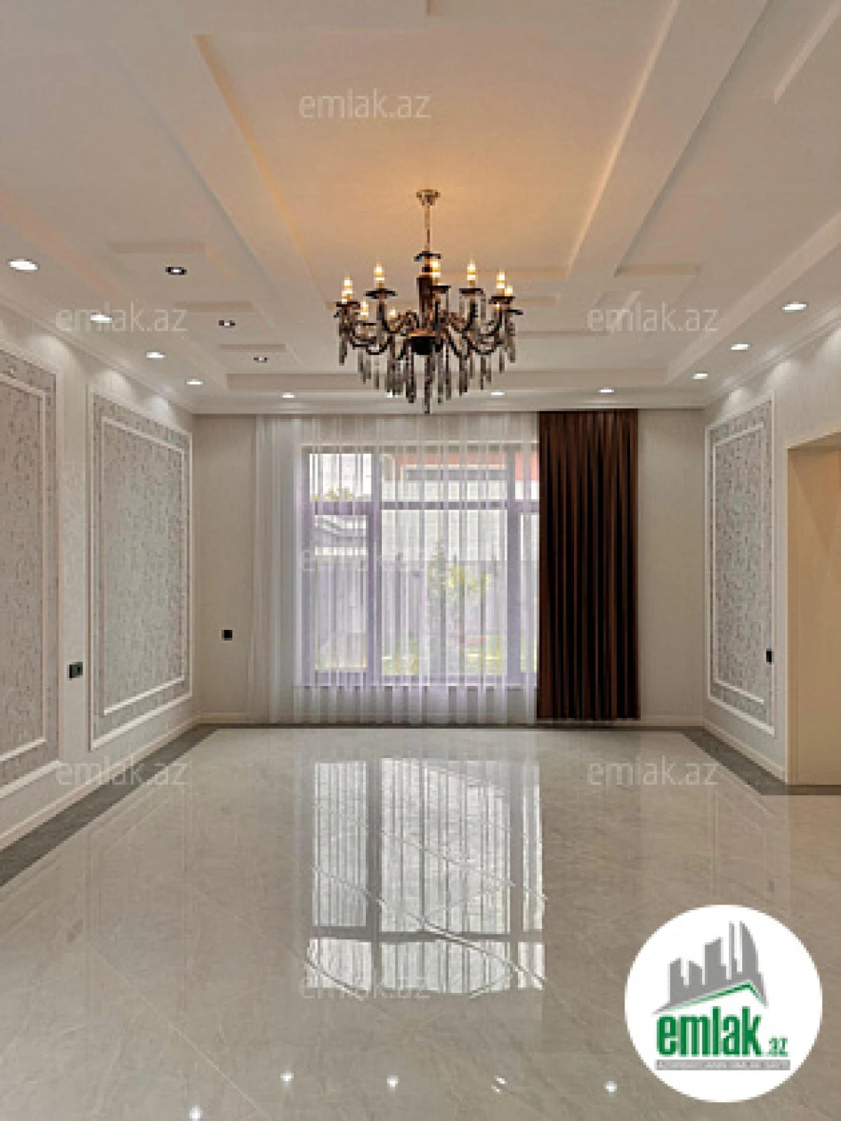 Satılır 5 otaqlı mənzil 380 m²