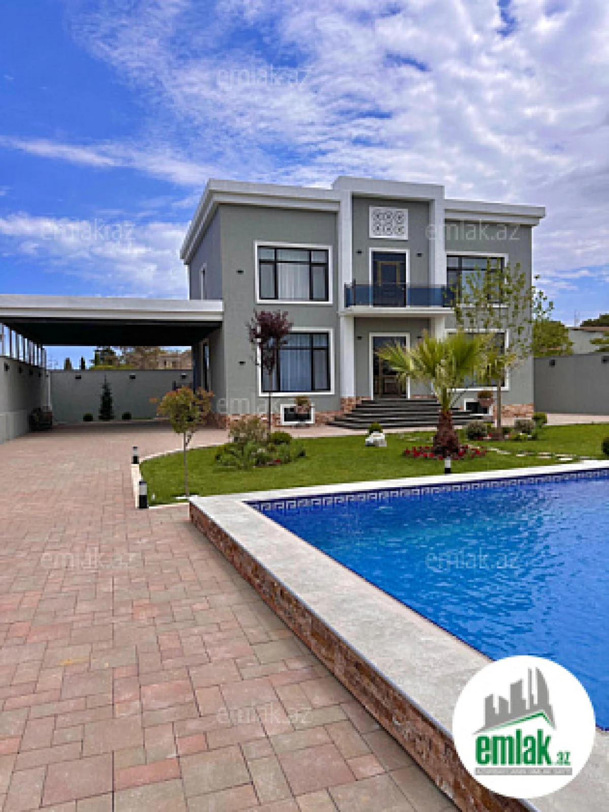 Satılır 5 otaqlı mənzil 380 m²