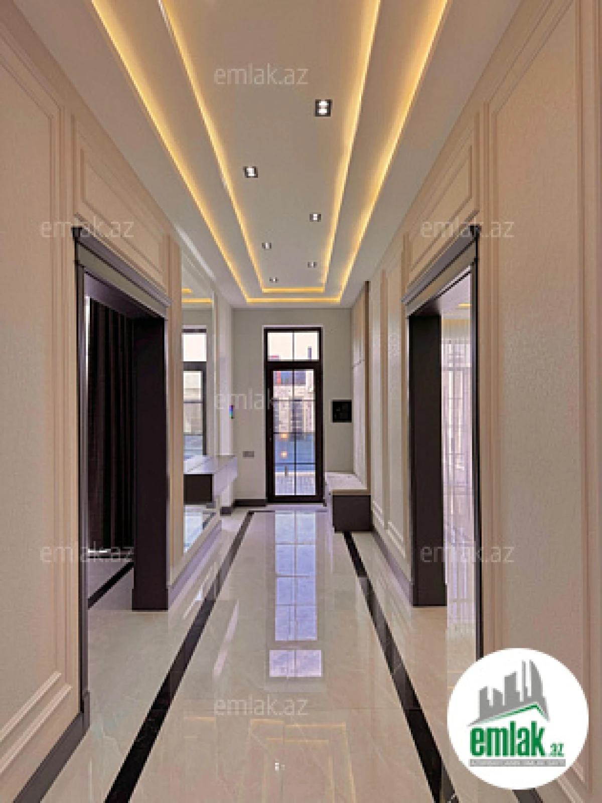 Satılır 6 otaqlı mənzil 300 m²