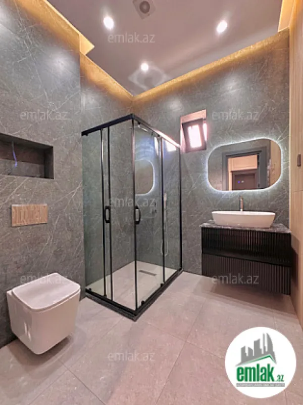 Satılır 6 otaqlı mənzil 300 m²