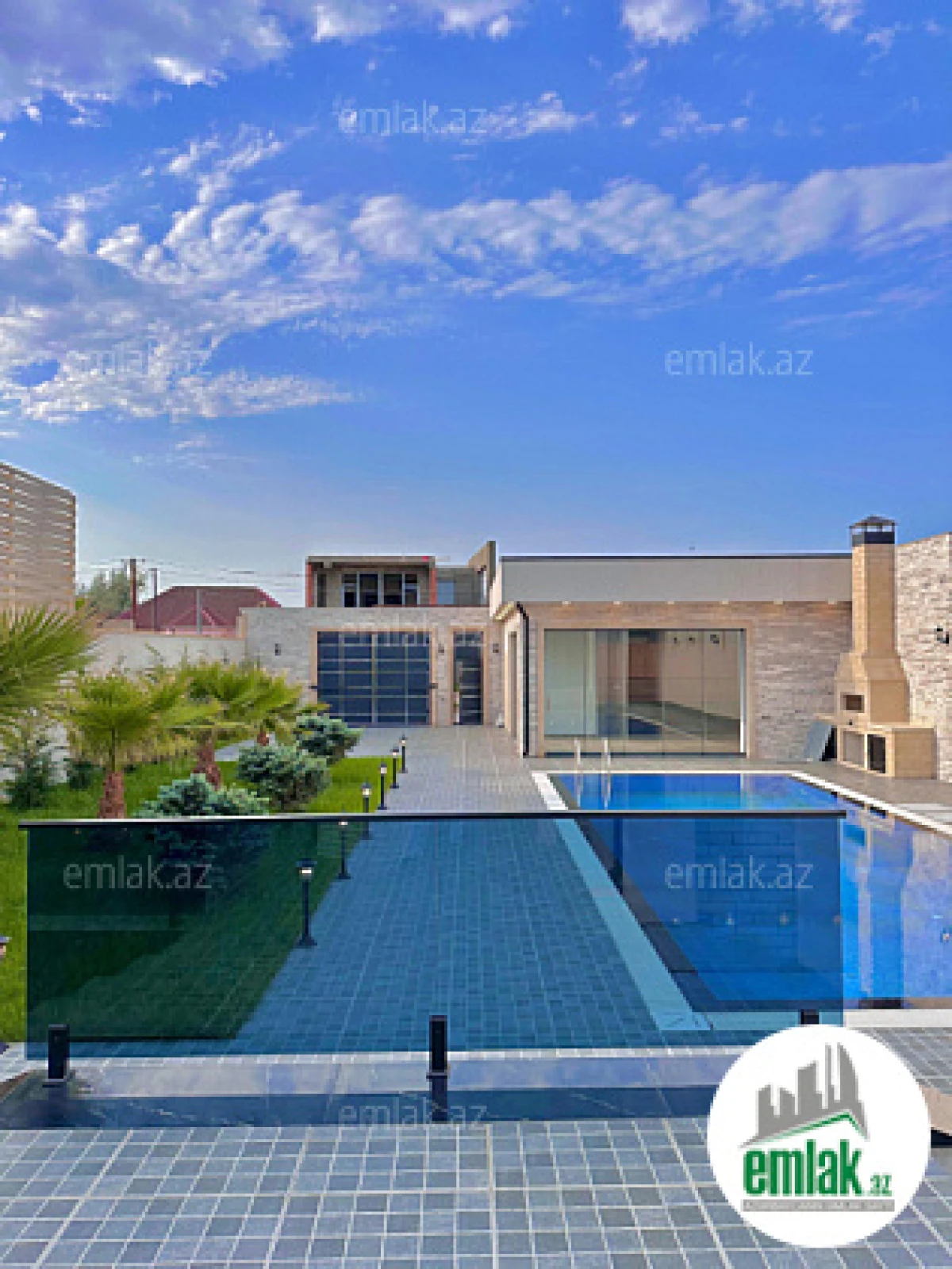 Satılır 6 otaqlı mənzil 300 m²