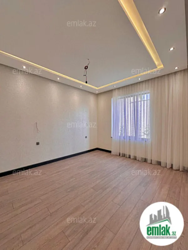 Satılır 6 otaqlı mənzil 300 m²